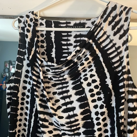 Ivanka Trump Tank Top black and white pattern. - Picture 10 of 10